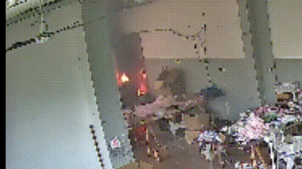 天津配资大本营 听劝！砌了一堵墙，救了一楼人！